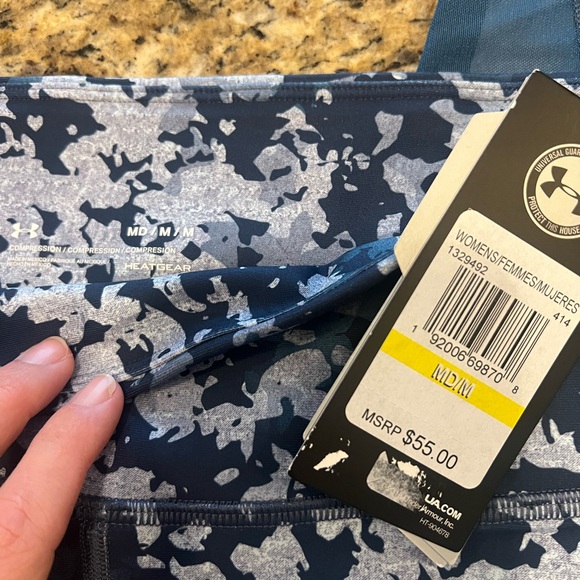 NWT Blue Multicolor Under Armour Heat Gear compression leggings - Picture 2 of 4